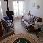 Kamari *