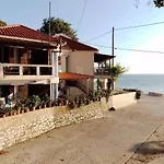 Kamari Keramidhion
