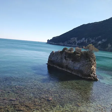 Kamari Semesterbostad *